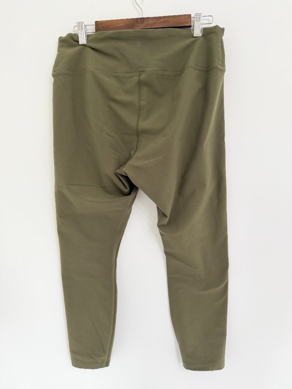 Peloton Women’s 2X Olive Green Cropped Leggings Capri Workout Pants - Picture 5 of 9